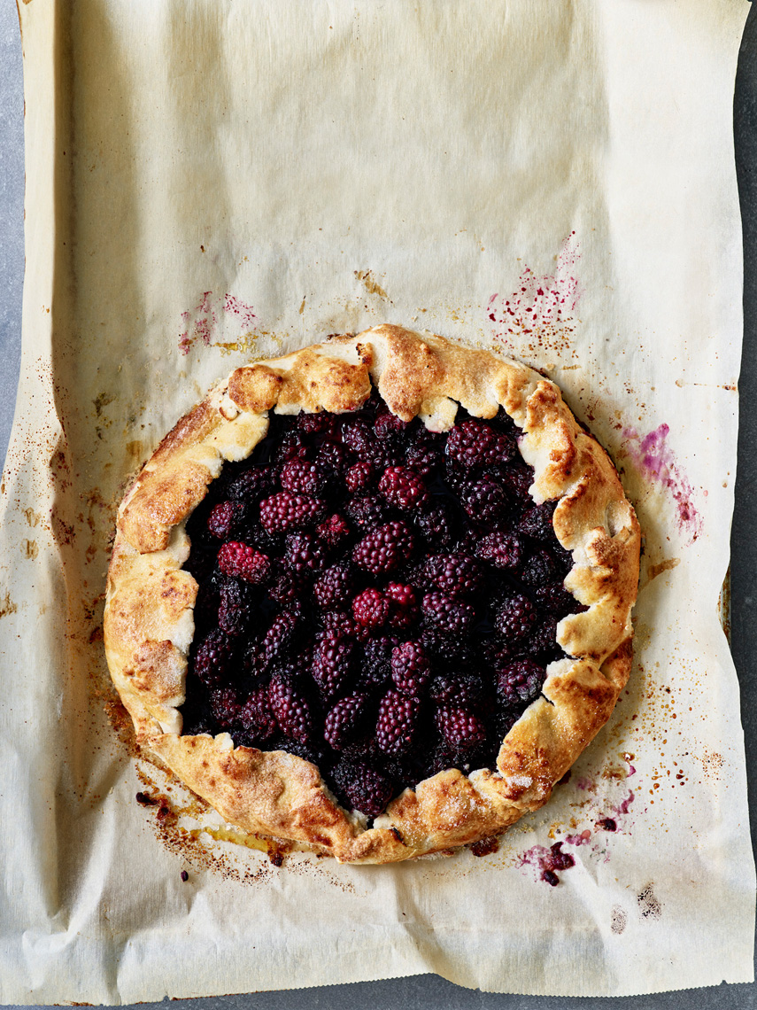 DairyFreeGlutenFreeBaking_BlackberryGalette_01_30487_Sweets_Website
