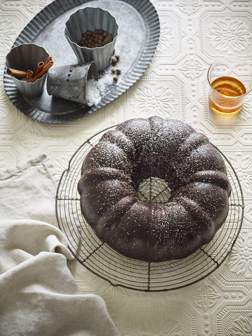 LEIGH_BEISCH_Black_Pepper_Whiskey_Gingerbread_v1_31584