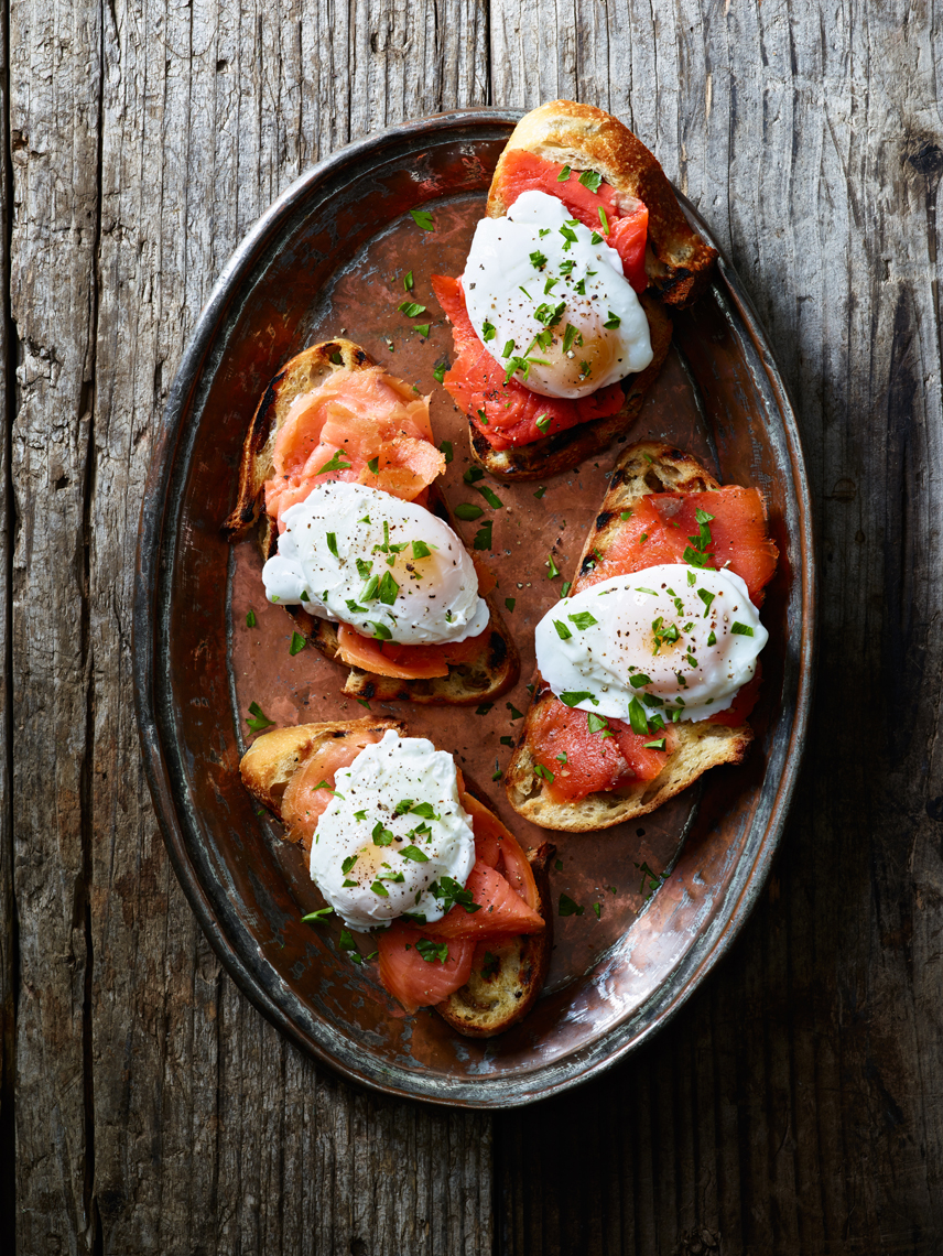 LEIGH_BEISCH_Poached_Eggs_Smoked_Salmon_20107