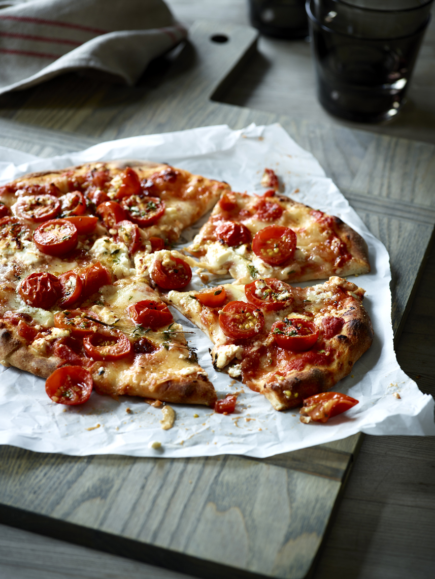 LEIGH_BEISCH_TomatoThymeFetaPizza_v2_12543