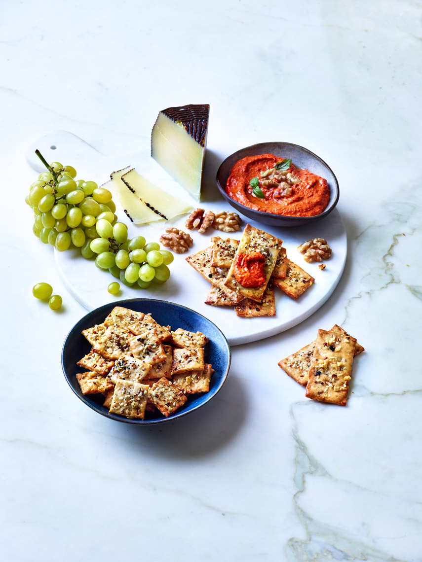Seeded_Walnut_Crackers_V1_28762_Cuisines_Website